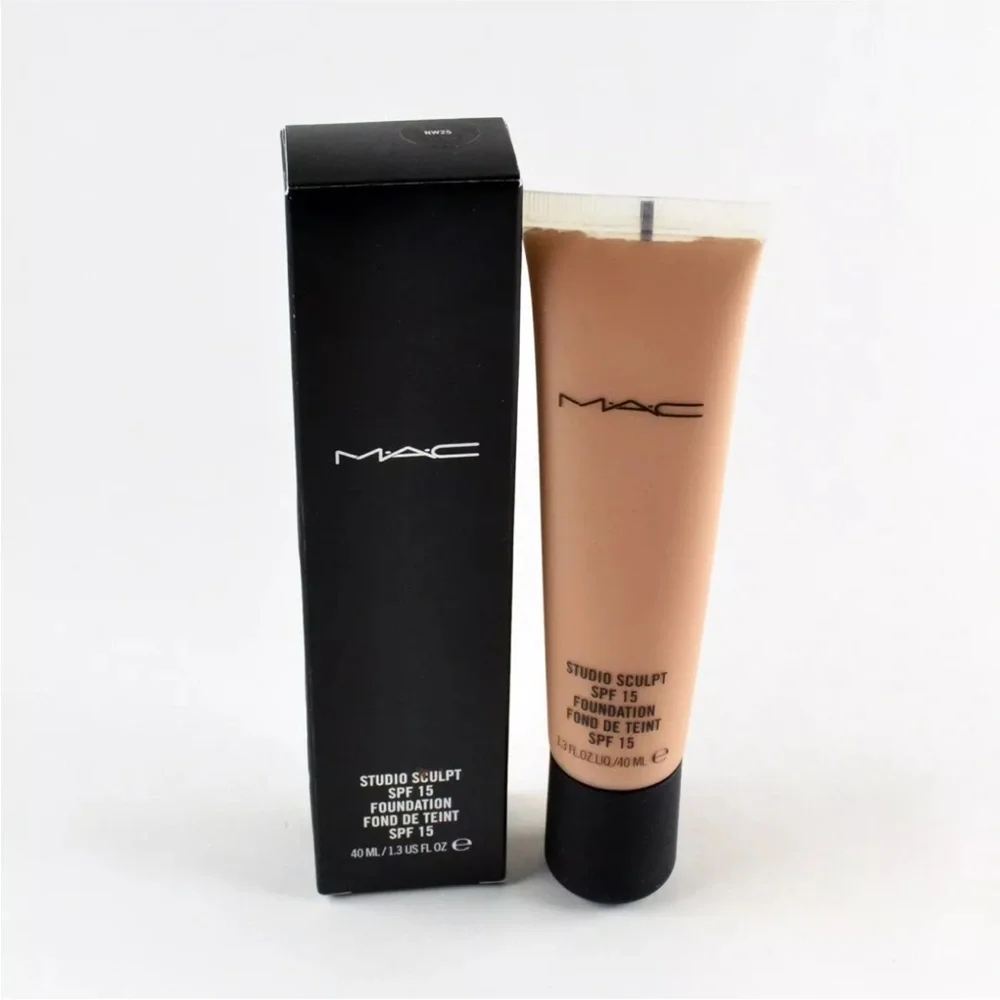 Mac Studio Sculpt Foundation SPF15 Nc20 Full Size 40mL 1.3 Oz. New in Box